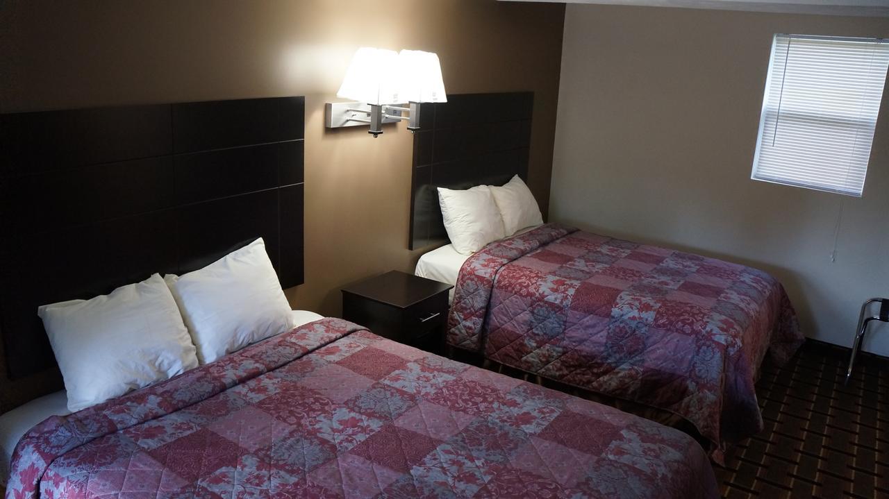 Best Stay Inn Plainville Экстерьер фото