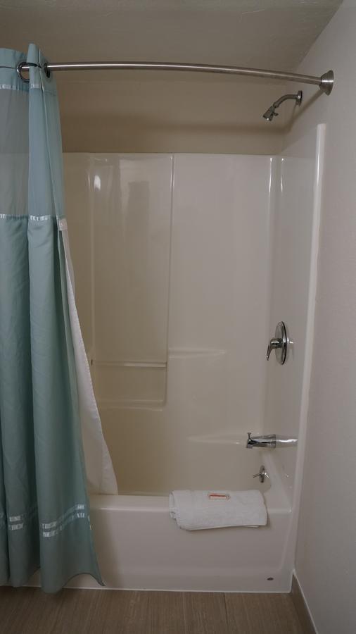 Best Stay Inn Plainville Экстерьер фото
